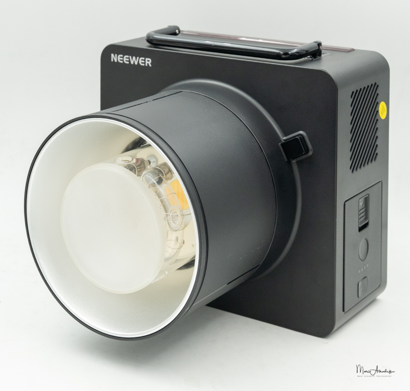 Neewer Q6 – 600W flash
